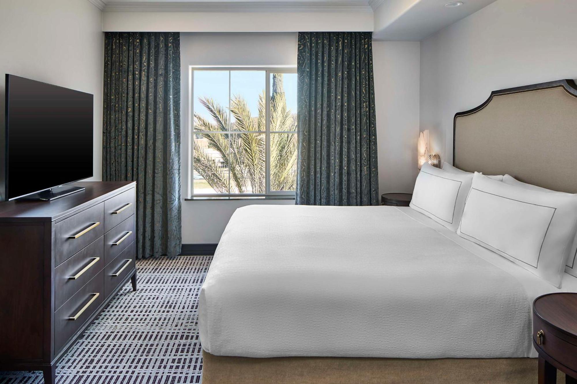 Bellasera & Paso Robles, Tapestry By Hilton 4*