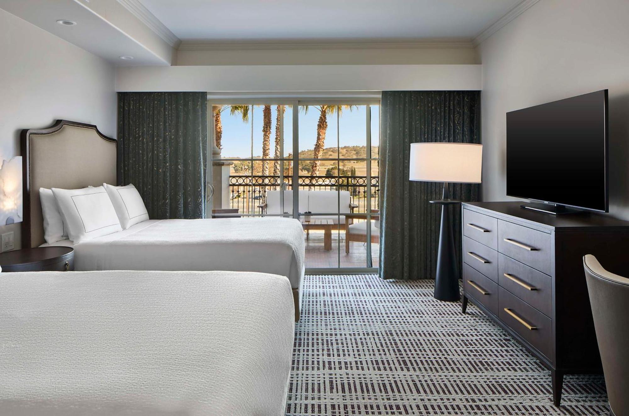 Bellasera & Paso Robles, Tapestry By Hilton 4* Paso Robles