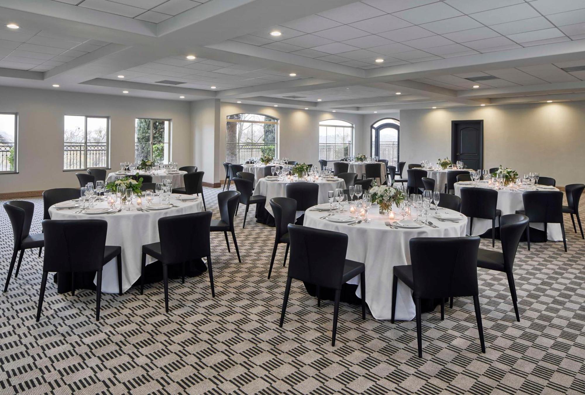 Bellasera & Paso Robles, Tapestry By Hilton Hotel 4*