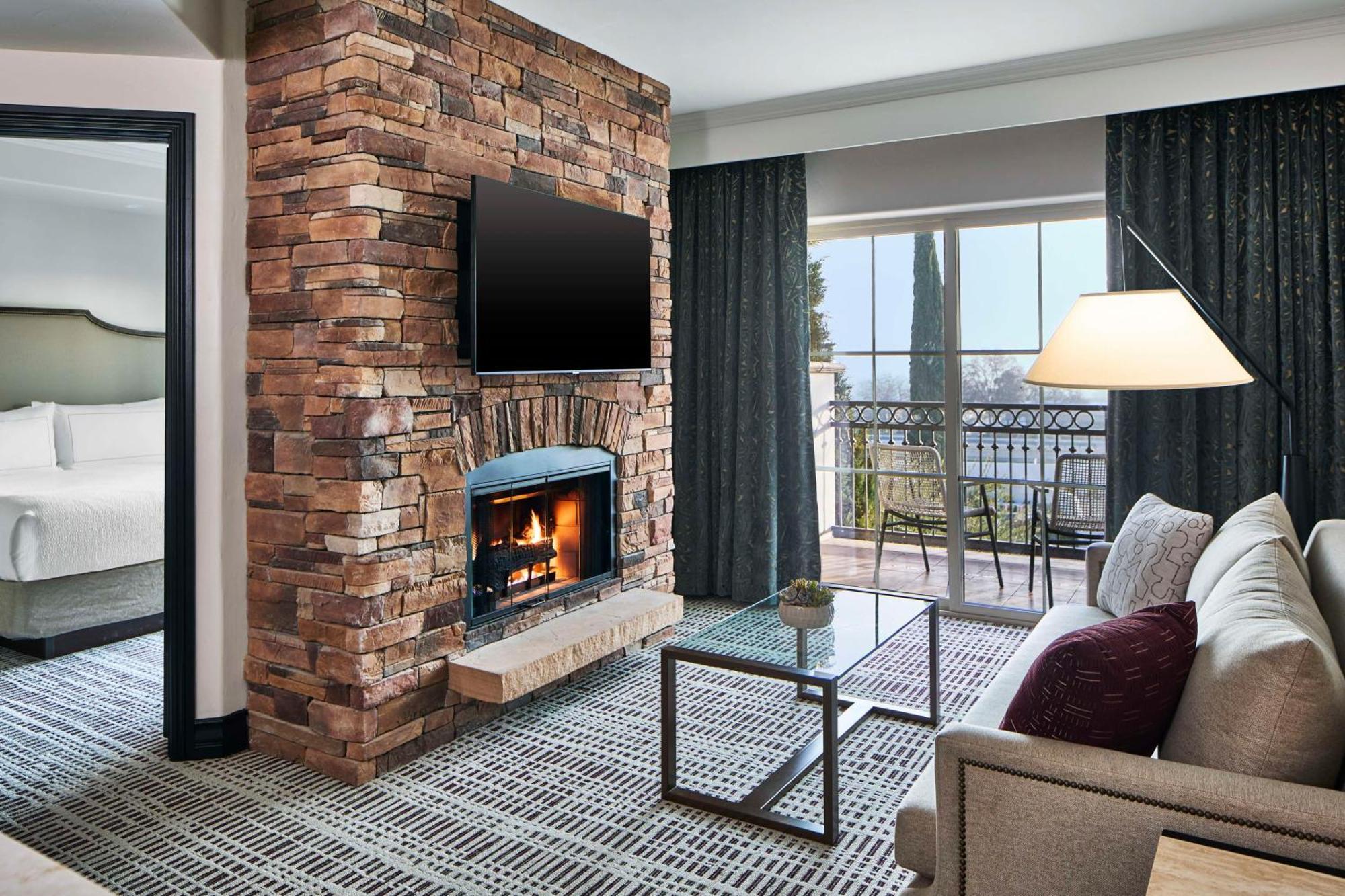 Bellasera & Paso Robles, Tapestry By Hilton 4* Paso Robles