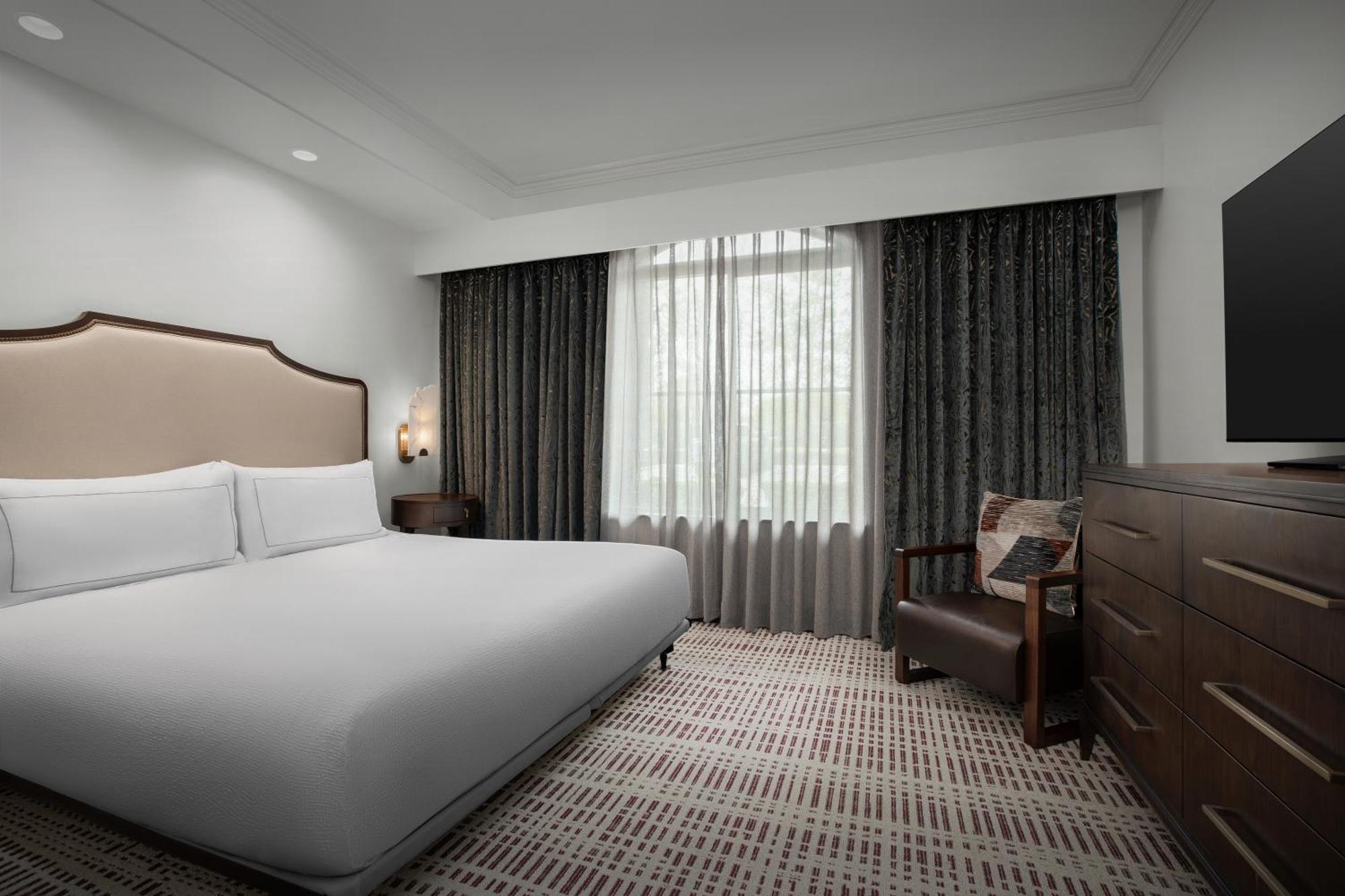 Bellasera & Paso Robles, Tapestry By Hilton Hotel